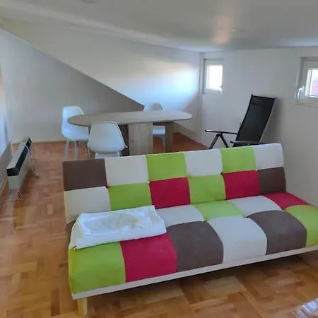 Condo *